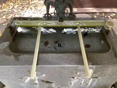 榊森白山社の手水舎