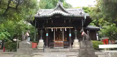 三囲神社の本殿・本堂