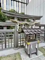 ギンザコマツ三輪神社の鳥居