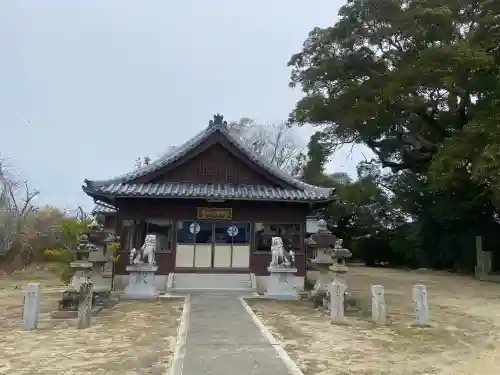 高田八幡神社の{uncategorized: "未分類", other: "その他", undefined: "問題あり", building: "その他建物", grave: "お墓", sacred_gate: "鳥居", guardian: "狛犬", statue: "像", buddha: "仏像", history: "歴史", nature: "自然", garden: "庭園", animal: "動物", pagoda: "塔", temizu: "手水舎", mountain_gate: "山門・神門", sanctuary: "本殿・本堂", subordinate: "末社・摂社", art: "芸術", scenery: "景色", jizo: "地蔵", ema: "絵馬", goshuin: "御朱印", omikuji: "おみくじ", items: "授与品その他", amulet: "お守り", goshuincho: "御朱印帳", eats: "食事", festival: "お祭り", votive_dance: "神楽", shichigosan: "七五三参", wedding: "結婚式", experience: "体験その他", initially: "初詣", around: "周辺", anti_infection: "感染症対策"}