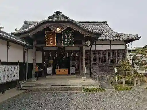 神館飯野高市本多神社の本殿・本堂