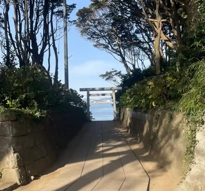 酒列磯前神社の{uncategorized: "未分類", other: "その他", undefined: "問題あり", building: "その他建物", grave: "お墓", sacred_gate: "鳥居", guardian: "狛犬", statue: "像", buddha: "仏像", history: "歴史", nature: "自然", garden: "庭園", animal: "動物", pagoda: "塔", temizu: "手水舎", mountain_gate: "山門・神門", sanctuary: "本殿・本堂", subordinate: "末社・摂社", art: "芸術", scenery: "景色", jizo: "地蔵", ema: "絵馬", goshuin: "御朱印", omikuji: "おみくじ", items: "授与品その他", amulet: "お守り", goshuincho: "御朱印帳", eats: "食事", festival: "お祭り", votive_dance: "神楽", shichigosan: "七五三参", wedding: "結婚式", experience: "体験その他", initially: "初詣", around: "周辺", anti_infection: "感染症対策"}
