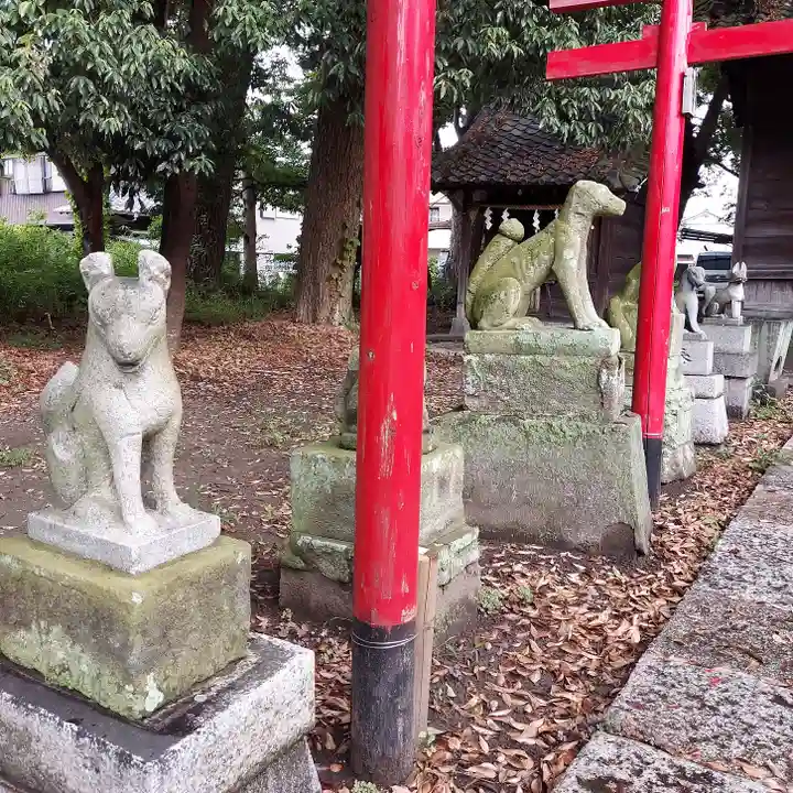 美濃輪稲荷神社の狛犬