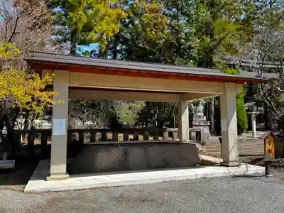 山梨縣護國神社の手水舎