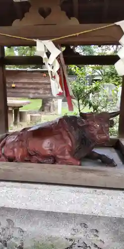 仁和寺氏神社の像