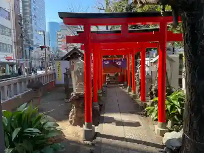 千種稲荷神社の{uncategorized: "未分類", other: "その他", undefined: "問題あり", building: "その他建物", grave: "お墓", sacred_gate: "鳥居", guardian: "狛犬", statue: "像", buddha: "仏像", history: "歴史", nature: "自然", garden: "庭園", animal: "動物", pagoda: "塔", temizu: "手水舎", mountain_gate: "山門・神門", sanctuary: "本殿・本堂", subordinate: "末社・摂社", art: "芸術", scenery: "景色", jizo: "地蔵", ema: "絵馬", goshuin: "御朱印", omikuji: "おみくじ", items: "授与品その他", amulet: "お守り", goshuincho: "御朱印帳", eats: "食事", festival: "お祭り", votive_dance: "神楽", shichigosan: "七五三参", wedding: "結婚式", experience: "体験その他", initially: "初詣", around: "周辺", anti_infection: "感染症対策"}
