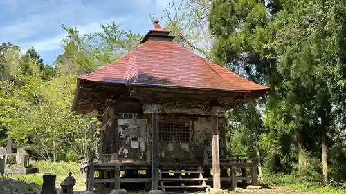 泉蔵院（鮎貝観音堂）(山形県)
