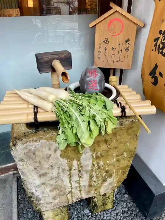 勝運稲荷の{uncategorized: "未分類", other: "その他", undefined: "問題あり", building: "その他建物", grave: "お墓", sacred_gate: "鳥居", guardian: "狛犬", statue: "像", buddha: "仏像", history: "歴史", nature: "自然", garden: "庭園", animal: "動物", pagoda: "塔", temizu: "手水舎", mountain_gate: "山門・神門", sanctuary: "本殿・本堂", subordinate: "末社・摂社", art: "芸術", scenery: "景色", jizo: "地蔵", ema: "絵馬", goshuin: "御朱印", omikuji: "おみくじ", items: "授与品その他", amulet: "お守り", goshuincho: "御朱印帳", eats: "食事", festival: "お祭り", votive_dance: "神楽", shichigosan: "七五三参", wedding: "結婚式", experience: "体験その他", initially: "初詣", around: "周辺", anti_infection: "感染症対策"}