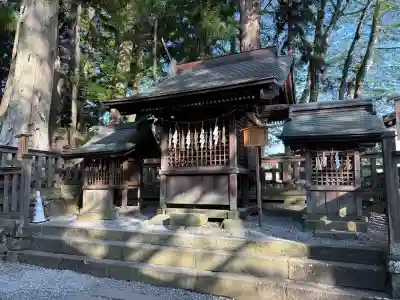 諏訪大社下社秋宮の{uncategorized: "未分類", other: "その他", undefined: "問題あり", building: "その他建物", grave: "お墓", sacred_gate: "鳥居", guardian: "狛犬", statue: "像", buddha: "仏像", history: "歴史", nature: "自然", garden: "庭園", animal: "動物", pagoda: "塔", temizu: "手水舎", mountain_gate: "山門・神門", sanctuary: "本殿・本堂", subordinate: "末社・摂社", art: "芸術", scenery: "景色", jizo: "地蔵", ema: "絵馬", goshuin: "御朱印", omikuji: "おみくじ", items: "授与品その他", amulet: "お守り", goshuincho: "御朱印帳", eats: "食事", festival: "お祭り", votive_dance: "神楽", shichigosan: "七五三参", wedding: "結婚式", experience: "体験その他", initially: "初詣", around: "周辺", anti_infection: "感染症対策"}