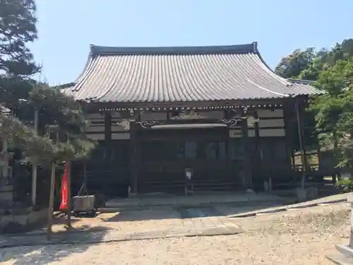 玉泉寺の本殿