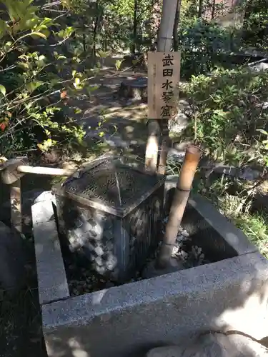 武田神社の庭園