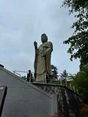 塩船観音寺の{uncategorized: "未分類", other: "その他", undefined: "問題あり", building: "その他建物", grave: "お墓", sacred_gate: "鳥居", guardian: "狛犬", statue: "像", buddha: "仏像", history: "歴史", nature: "自然", garden: "庭園", animal: "動物", pagoda: "塔", temizu: "手水舎", mountain_gate: "山門・神門", sanctuary: "本殿・本堂", subordinate: "末社・摂社", art: "芸術", scenery: "景色", jizo: "地蔵", ema: "絵馬", goshuin: "御朱印", omikuji: "おみくじ", items: "授与品その他", amulet: "お守り", goshuincho: "御朱印帳", eats: "食事", festival: "お祭り", votive_dance: "神楽", shichigosan: "七五三参", wedding: "結婚式", experience: "体験その他", initially: "初詣", around: "周辺", anti_infection: "感染症対策"}