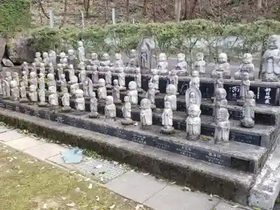 御誕生寺（猫寺）の地蔵