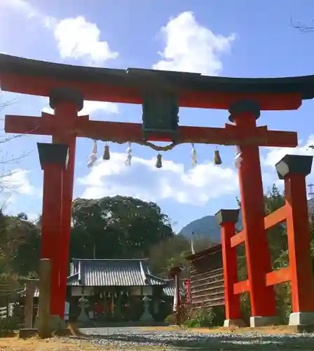 丹生官省符神社の鳥居