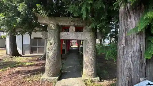 與次郎稲荷神社(山形県)