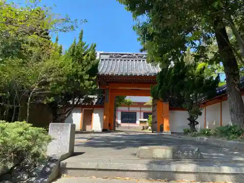 常楽寺の山門