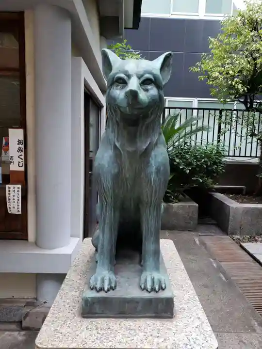 宮益御嶽神社の狛犬