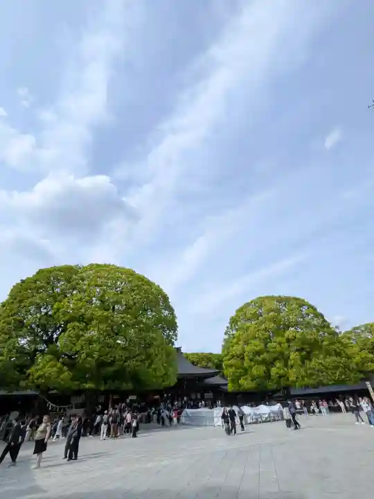 明治神宮の{uncategorized: "未分類", other: "その他", undefined: "問題あり", building: "その他建物", grave: "お墓", sacred_gate: "鳥居", guardian: "狛犬", statue: "像", buddha: "仏像", history: "歴史", nature: "自然", garden: "庭園", animal: "動物", pagoda: "塔", temizu: "手水舎", mountain_gate: "山門・神門", sanctuary: "本殿・本堂", subordinate: "末社・摂社", art: "芸術", scenery: "景色", jizo: "地蔵", ema: "絵馬", goshuin: "御朱印", omikuji: "おみくじ", items: "授与品その他", amulet: "お守り", goshuincho: "御朱印帳", eats: "食事", festival: "お祭り", votive_dance: "神楽", shichigosan: "七五三参", wedding: "結婚式", experience: "体験その他", initially: "初詣", around: "周辺", anti_infection: "感染症対策"}