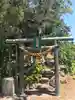 義経社の鳥居