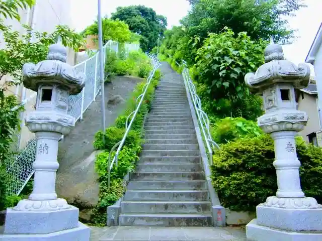 新作八幡宮(神奈川県)