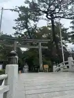 寒川神社の{uncategorized: "未分類", other: "その他", undefined: "問題あり", building: "その他建物", grave: "お墓", sacred_gate: "鳥居", guardian: "狛犬", statue: "像", buddha: "仏像", history: "歴史", nature: "自然", garden: "庭園", animal: "動物", pagoda: "塔", temizu: "手水舎", mountain_gate: "山門・神門", sanctuary: "本殿・本堂", subordinate: "末社・摂社", art: "芸術", scenery: "景色", jizo: "地蔵", ema: "絵馬", goshuin: "御朱印", omikuji: "おみくじ", items: "授与品その他", amulet: "お守り", goshuincho: "御朱印帳", eats: "食事", festival: "お祭り", votive_dance: "神楽", shichigosan: "七五三参", wedding: "結婚式", experience: "体験その他", initially: "初詣", around: "周辺", anti_infection: "感染症対策"}