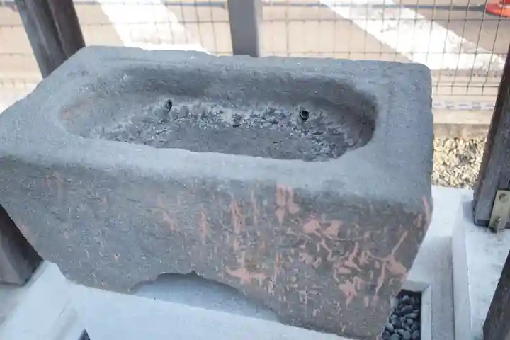 雪光稲荷神社の手水舎