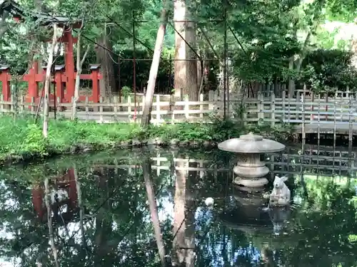 調神社の庭園