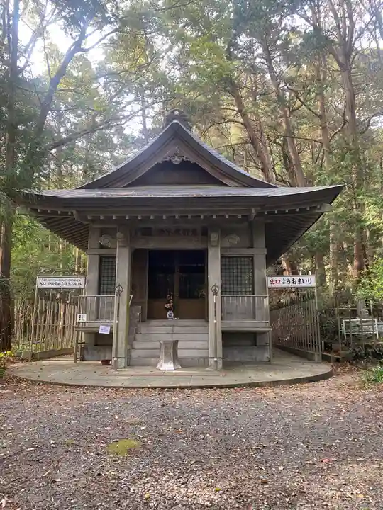 財賀寺の末社・摂社