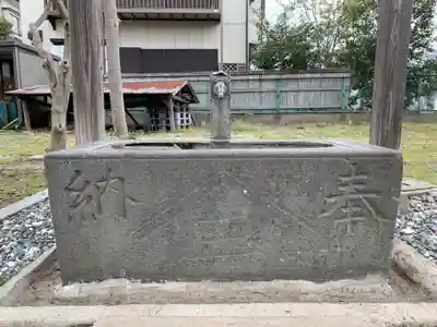 稲荷神社の手水舎