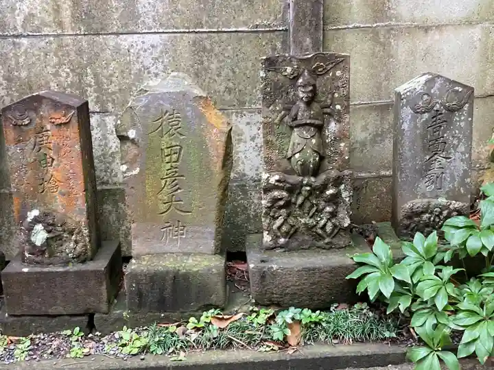 岩窟不動尊(巌窟不動尊/窟堂不動尊/窟堂/岩屋堂)の末社・摂社