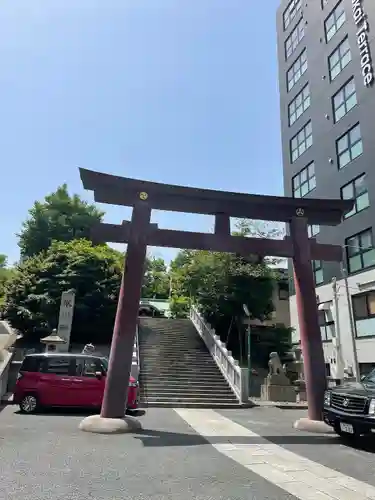 白金氷川神社の鳥居