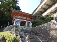 青岸渡寺の建物その他