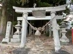 矢沢神社の鳥居