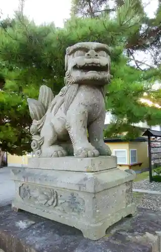 鹿部稲荷神社の狛犬