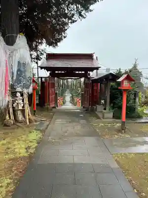 平出雷電神社の山門・神門
