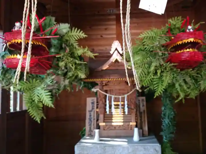 間々田八幡宮の末社・摂社