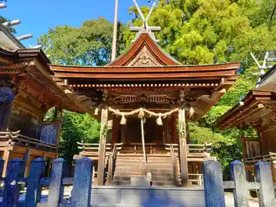 倭白山比咩神社（南出）の末社・摂社