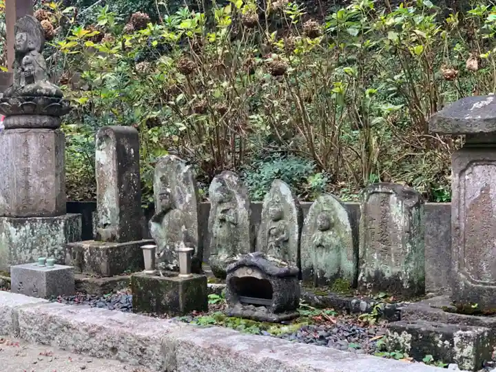 法泉寺の地蔵