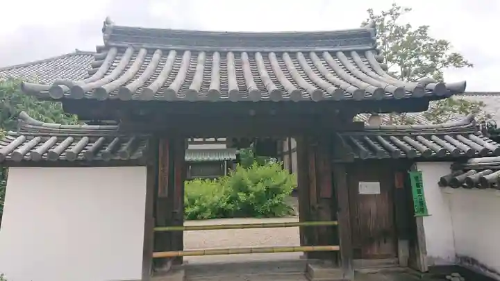 元興寺の山門・神門