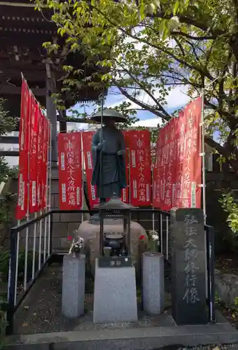 錫杖寺の像