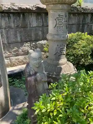 玉眞院玉川大師の像