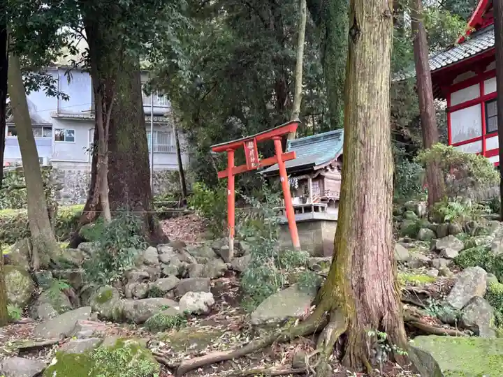八幡朝見神社の末社・摂社