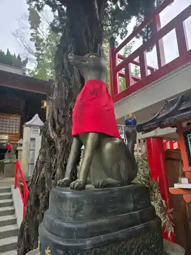 瓢箪山稲荷神社の{uncategorized: "未分類", other: "その他", undefined: "問題あり", building: "その他建物", grave: "お墓", sacred_gate: "鳥居", guardian: "狛犬", statue: "像", buddha: "仏像", history: "歴史", nature: "自然", garden: "庭園", animal: "動物", pagoda: "塔", temizu: "手水舎", mountain_gate: "山門・神門", sanctuary: "本殿・本堂", subordinate: "末社・摂社", art: "芸術", scenery: "景色", jizo: "地蔵", ema: "絵馬", goshuin: "御朱印", omikuji: "おみくじ", items: "授与品その他", amulet: "お守り", goshuincho: "御朱印帳", eats: "食事", festival: "お祭り", votive_dance: "神楽", shichigosan: "七五三参", wedding: "結婚式", experience: "体験その他", initially: "初詣", around: "周辺", anti_infection: "感染症対策"}