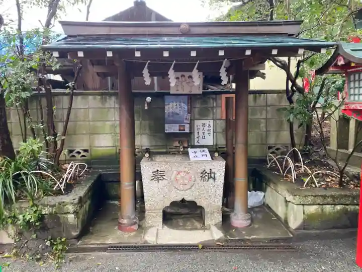 八雲神社(鎌倉・大町)の手水舎