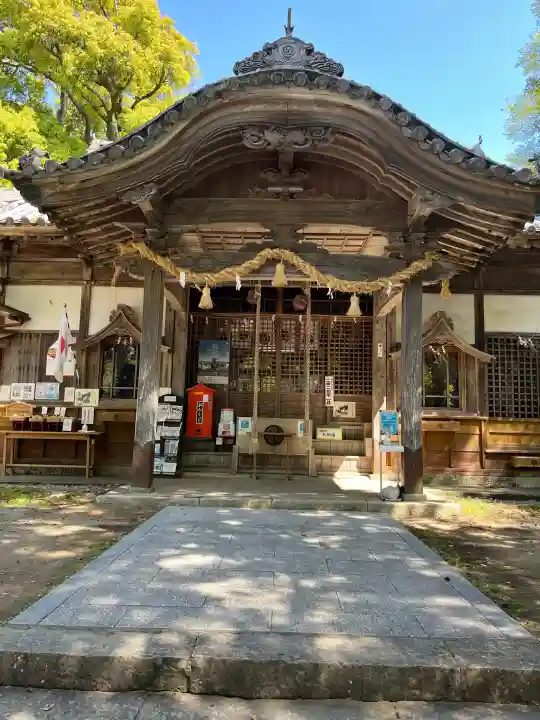 日和佐八幡神社の{uncategorized: "未分類", other: "その他", undefined: "問題あり", building: "その他建物", grave: "お墓", sacred_gate: "鳥居", guardian: "狛犬", statue: "像", buddha: "仏像", history: "歴史", nature: "自然", garden: "庭園", animal: "動物", pagoda: "塔", temizu: "手水舎", mountain_gate: "山門・神門", sanctuary: "本殿・本堂", subordinate: "末社・摂社", art: "芸術", scenery: "景色", jizo: "地蔵", ema: "絵馬", goshuin: "御朱印", omikuji: "おみくじ", items: "授与品その他", amulet: "お守り", goshuincho: "御朱印帳", eats: "食事", festival: "お祭り", votive_dance: "神楽", shichigosan: "七五三参", wedding: "結婚式", experience: "体験その他", initially: "初詣", around: "周辺", anti_infection: "感染症対策"}