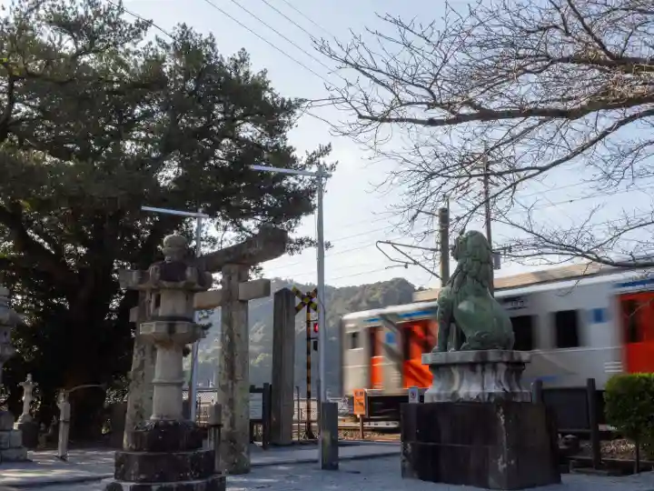 陶山神社の{uncategorized: "未分類", other: "その他", undefined: "問題あり", building: "その他建物", grave: "お墓", sacred_gate: "鳥居", guardian: "狛犬", statue: "像", buddha: "仏像", history: "歴史", nature: "自然", garden: "庭園", animal: "動物", pagoda: "塔", temizu: "手水舎", mountain_gate: "山門・神門", sanctuary: "本殿・本堂", subordinate: "末社・摂社", art: "芸術", scenery: "景色", jizo: "地蔵", ema: "絵馬", goshuin: "御朱印", omikuji: "おみくじ", items: "授与品その他", amulet: "お守り", goshuincho: "御朱印帳", eats: "食事", festival: "お祭り", votive_dance: "神楽", shichigosan: "七五三参", wedding: "結婚式", experience: "体験その他", initially: "初詣", around: "周辺", anti_infection: "感染症対策"}