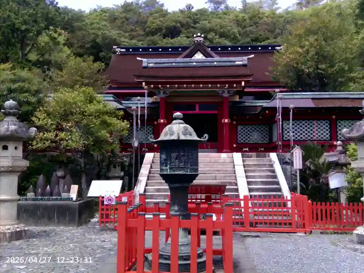 紀州東照宮の{uncategorized: "未分類", other: "その他", undefined: "問題あり", building: "その他建物", grave: "お墓", sacred_gate: "鳥居", guardian: "狛犬", statue: "像", buddha: "仏像", history: "歴史", nature: "自然", garden: "庭園", animal: "動物", pagoda: "塔", temizu: "手水舎", mountain_gate: "山門・神門", sanctuary: "本殿・本堂", subordinate: "末社・摂社", art: "芸術", scenery: "景色", jizo: "地蔵", ema: "絵馬", goshuin: "御朱印", omikuji: "おみくじ", items: "授与品その他", amulet: "お守り", goshuincho: "御朱印帳", eats: "食事", festival: "お祭り", votive_dance: "神楽", shichigosan: "七五三参", wedding: "結婚式", experience: "体験その他", initially: "初詣", around: "周辺", anti_infection: "感染症対策"}