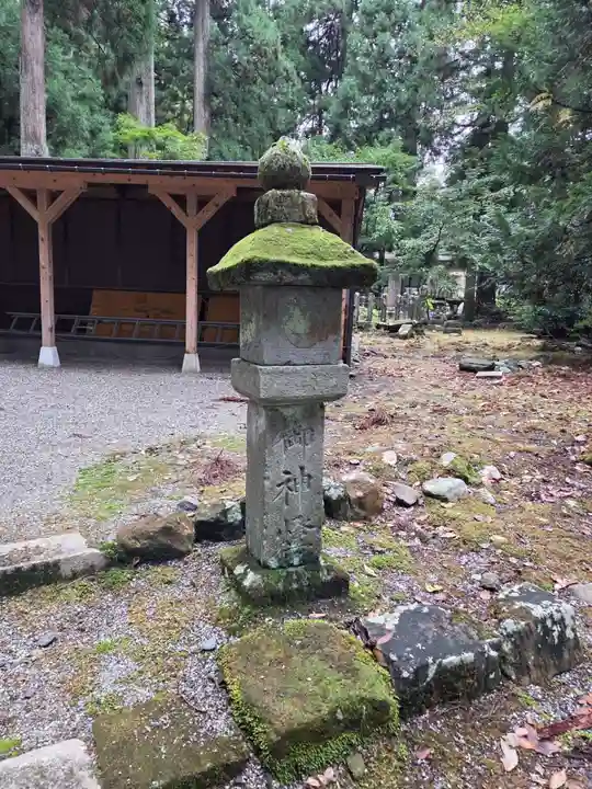 雄山神社中宮祈願殿(富山県)