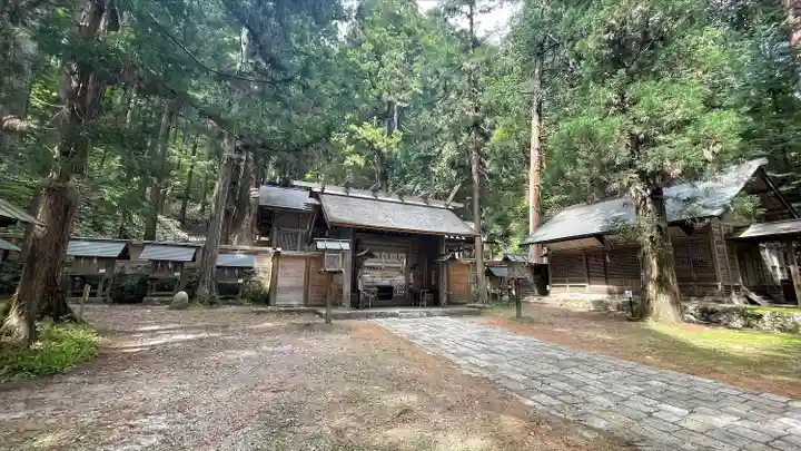 仁科神明宮の本殿・本堂