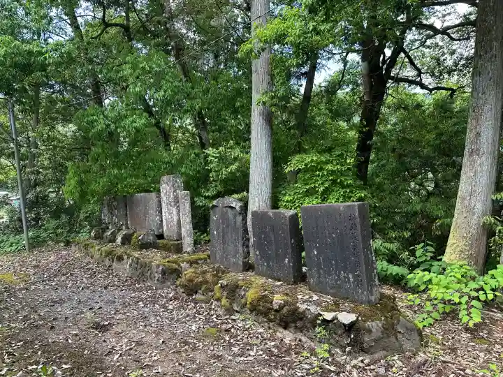 男坂神社の塔